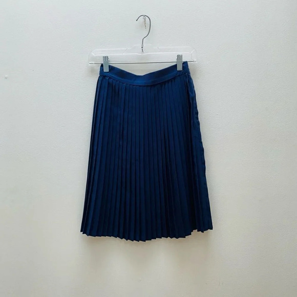 American Apparel - Dark Blue Pleated Midi Skirt - Picture 4 of 8